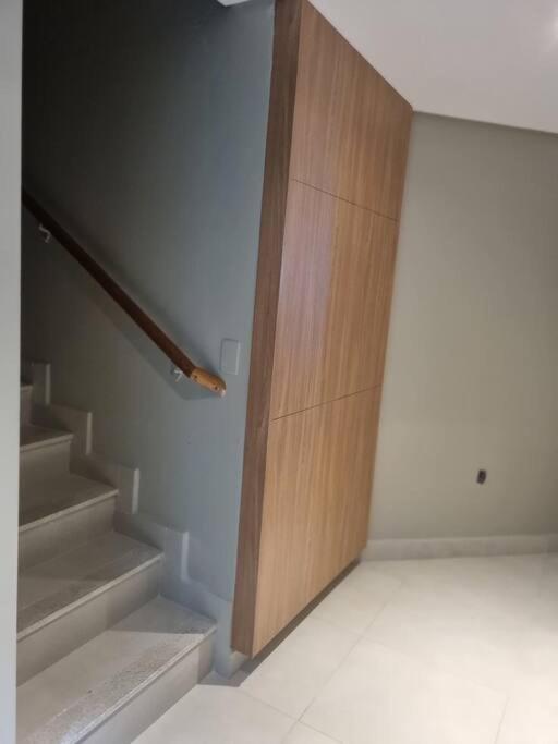 Apartamento Ape House Em
